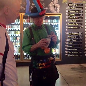 Green Jellybean Variety Entertainment - Balloon art at Arizona Beer House March 22, 2016 - Clowns Near Me Green Jellybean Variety Entertainment - Balloon art at Arizona Beer House March 22, 2016 - Clowns Near Me