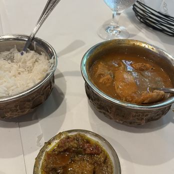 Bombay Darbar - Mango Chicken Curry, rice, and achaar - Indian Near Me - Miami, Florida Bombay Darbar - Mango Chicken Curry, rice, and achaar - Indian Near Me - Miami, Florida