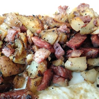 Annabella's Bakery and Cafe - Homemade Corned beef hash absolutely wonderful - Coffee & Tea Near Me - Richmond, Maine