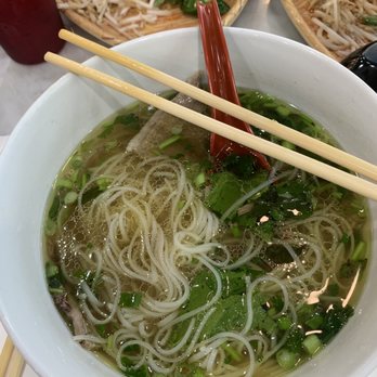 Pho Haven - Phò tasted really oily, more oiler than regular phò as if you're eating grease and noodles - Vietnamese Near Me - Orlando, Florida