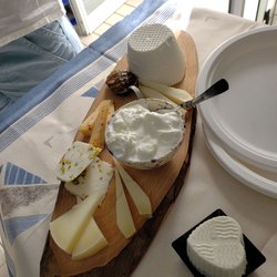 Caseificio Il Mastello di Paolella Immacolata - Local cheese plate