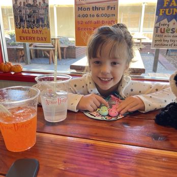 Acme Burger - Bennett Valley - Eating at Acme! - Burgers Near Me - Santa Rosa, California