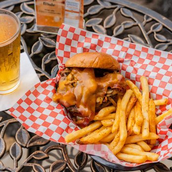 Copper Top Tavern - a burger and fries on a table - Sports Bars Near Me - Austin, Texas Copper Top Tavern - a burger and fries on a table - Sports Bars Near Me - Austin, Texas