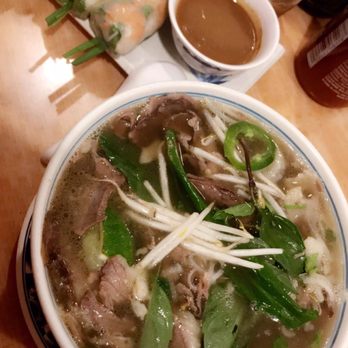 Pho Filet 2 - Really good pho!!!!!!!! XL BOWL WILL FILL YOU UP!  Lol I highly recommend this place ! And by the way it's cash only . - Vietnamese Near Me - Rosemead, California