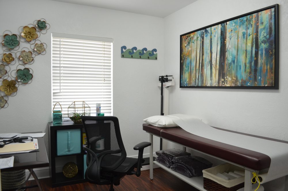 HESS SPINAL & MEDICAL CENTERS 919 S Parsons Ave, Brandon, Florida