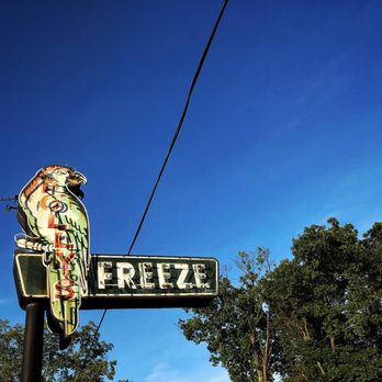 Polly's Freeze - Sign out front - Ice Cream & Frozen Yogurt Near Me - Georgetown, Indiana