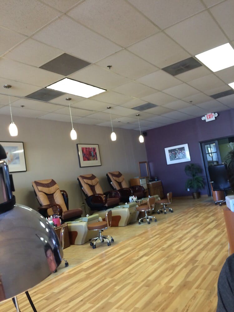 FIVE STAR NAILS Updated August 2024 15444 Manchester Rd, Ballwin