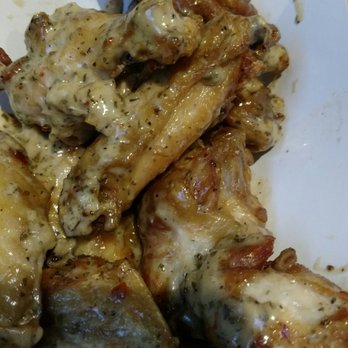 Buffalo Wild Wings - Parmasean garlic - American Near Me - Champaign, Illinois