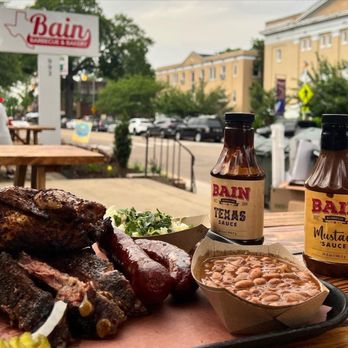 Bain Barbecue - BBQ platter with brisket, chicken, jalapeño cheddar sausage, ribs, and sides: mac & cheese, baked beans, and jalapeño cole slaw - Barbeque Near Me - Memphis, Tennessee