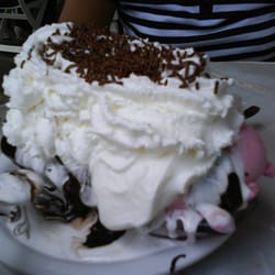 Chez Michou - Banana Split, Como sempre todas as sobremesas deliciosamente fartas!