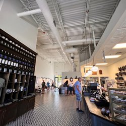 Parlor Doughnuts - Inside - very spacious