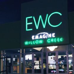 Movie Theaters In Waconia Yelp Emagine Willow Creek