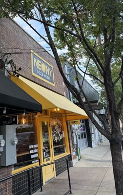 NEONY Pizza Works by null