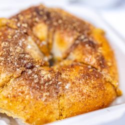 Bloom Bagels - Pumpkin Pie Bloom ($8.50)