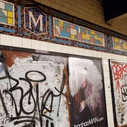 Montrose Avenue L Subway