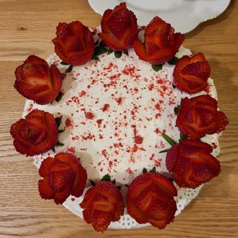 Mr Boulangerie - Strawberry Cake - Bakeries Near Me