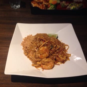 Kado Syosset - Shrimp Pad Thai - Asian Fusion Near Me - Syosset, New York