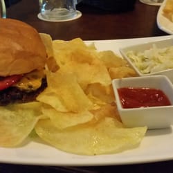 Clubhouse - BBQ Burger mit Chips