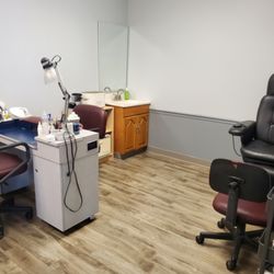 Shear Art Salon - Manicure and Pedicure Room