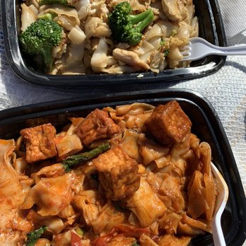 Marnee Thai - Pad Kee Mao (Drunken Noodles) with tofu and Pad See Ew with chicken - Thai Near Me - San Francisco, California Marnee Thai - Pad Kee Mao (Drunken Noodles) with tofu and Pad See Ew with chicken - Thai Near Me - San Francisco, California