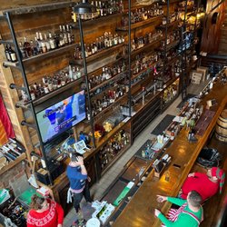 Wiseguy Lounge - Bar area