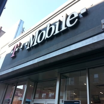 T-Mobile - Entrance - Mobile Phones Near Me - Corona, New York