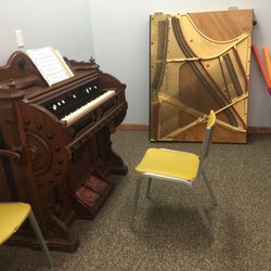 Childrens Hands On Museum Of NW Illinois - Real organ!