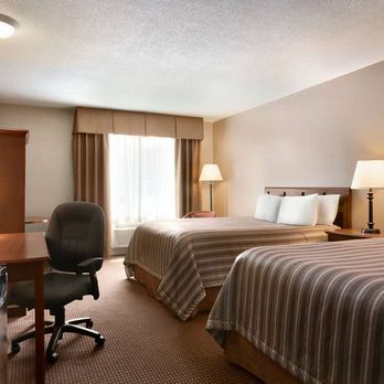 Travelodge - Guest room - Venues & Event Spaces Near Me - Simcoe, Ontario