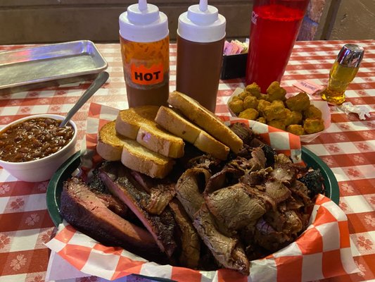 Hayward's Pit Bar B Que & Catering by null