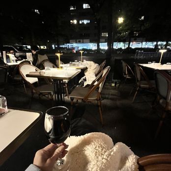 Canto - Upper West Side - Outdoor seating with blankets and heat lamps. - Italian Near Me - New York, New York