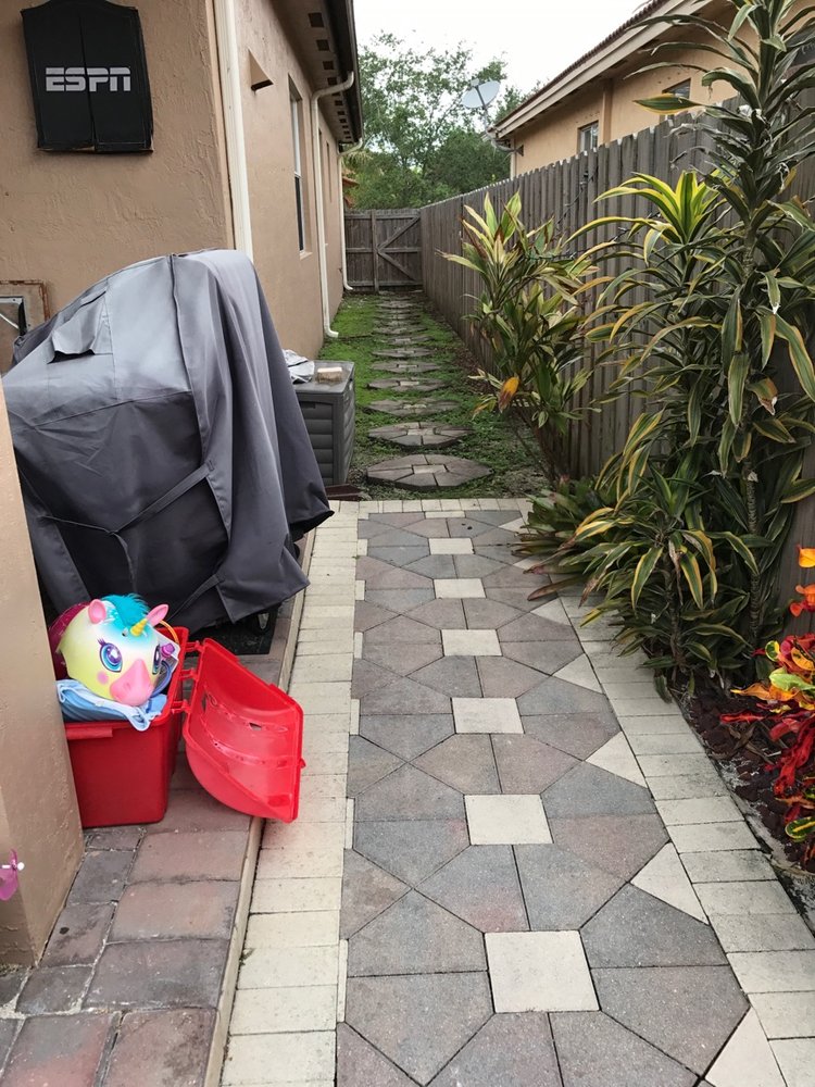 Slide of Fine Design Builders