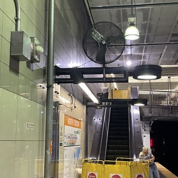 Orange Line MBTA - Fan Turned Off Multiple calls - they need to investigate (weeks now) Flip the Switch On - Trains Near Me Orange Line MBTA - Fan Turned Off Multiple calls - they need to investigate (weeks now) Flip the Switch On - Trains Near Me