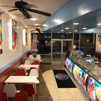 El Arco De Michoacan 3 - the inside of a restaurant - Ice Cream & Frozen Yogurt Near Me - Highland, California El Arco De Michoacan 3 - the inside of a restaurant - Ice Cream & Frozen Yogurt Near Me - Highland, California