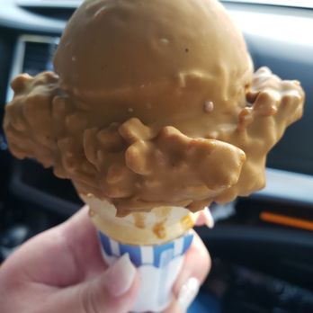Walts Ice Cream - Peanut Butter dipped - Ice Cream & Frozen Yogurt Near Me - Joliet, Illinois