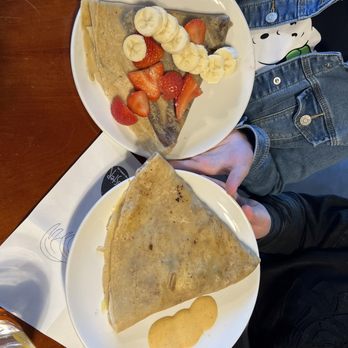 Rooster - South Grand - Nutella crêpe and bacon and egg crêpe - Breakfast & Brunch Near Me - Saint Louis, Missouri Rooster - South Grand - Nutella crêpe and bacon and egg crêpe - Breakfast & Brunch Near Me - Saint Louis, Missouri