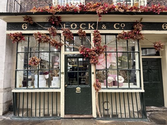 Lock & Co. Hatters by null