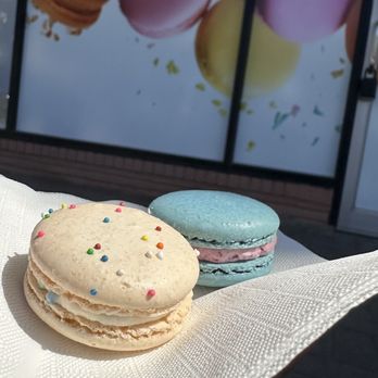 MACARON by Patisse - Birthday cake and blueberry - Gelato Near Me - Houston, Texas MACARON by Patisse - Birthday cake and blueberry - Gelato Near Me - Houston, Texas