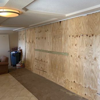 Radisson Suite Hotel Oceanfront - Construction in hallway. Trash bin overflowing for days. - Hotels Near Me - Indialantic, Florida Radisson Suite Hotel Oceanfront - Construction in hallway. Trash bin overflowing for days. - Hotels Near Me - Indialantic, Florida