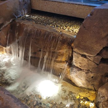 Mohegan Sun - Waterfalls - Hotels Near Me - Uncasville, Connecticut
