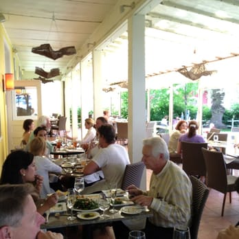 Tempranillo - Lunch on the veranda (photo courtesy of TRAILSOURCE.COM) - Spanish Near Me - Basalt, Colorado
