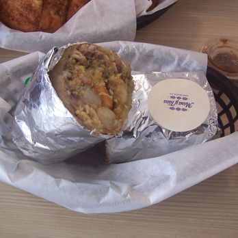 Masa y Taza - Burrito El Chorizo Verde de Pollo - Mexican Near Me - Long Beach, California