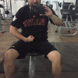 Moviment - Representing the best baseball team from my home town. I know futebol is king but not sure why keep seeing Dodger gear here in Brasil