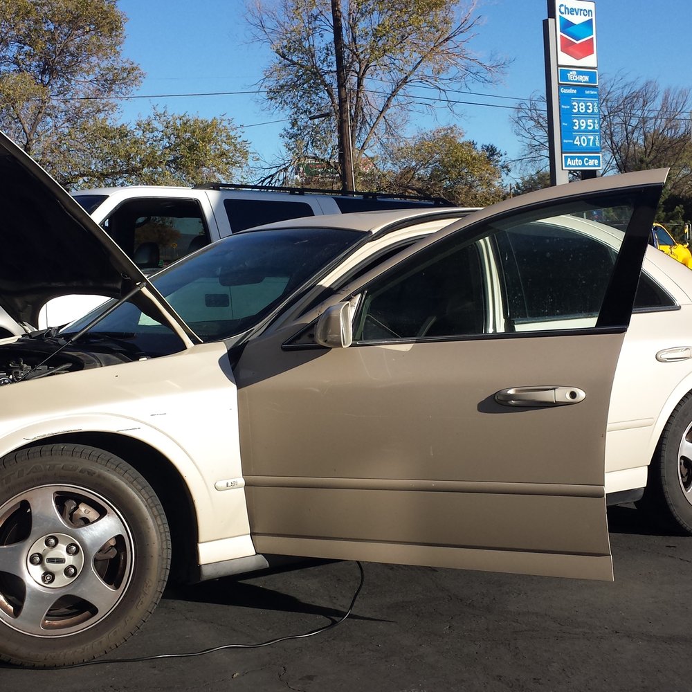 My 2000 lincoln getting a smog check at Howard's!! Fast friendly service!!! My 2000 lincoln getting a smog check at Howard's!! Fast friendly service!!!