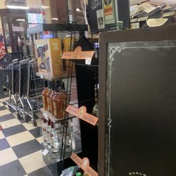 Star Discount Liquors - Inside