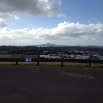 Mount Wellington Domain - View to rangitoto - Parks Near Me - Auckland, AUK
