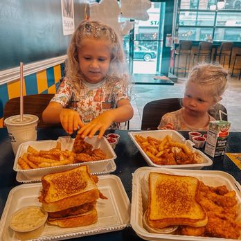 Layne's Chicken Fingers - Chicken Shop Near Me - Pittsburgh, Pennsylvania