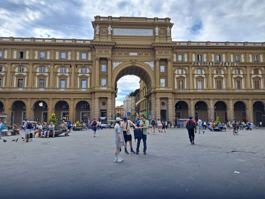 Piazza della Repubblica by null