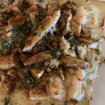 Blackwall Hitch - Flat bread with chicken, shrimp and crab!!! - New American Near Me - Baltimore, Maryland