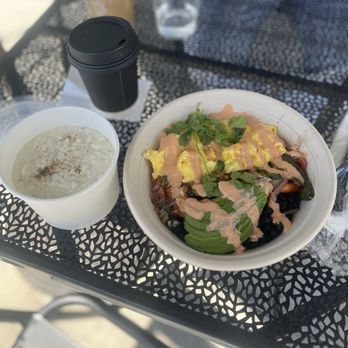 Hilltop Coffee + Kitchen - Buenos Das Bowl Side Grits Hot Chocolate Soul Bowl - Coffee & Tea Near Me - Los Angeles, California Hilltop Coffee + Kitchen - Buenos Das Bowl Side Grits Hot Chocolate Soul Bowl - Coffee & Tea Near Me - Los Angeles, California