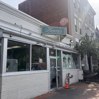 Henry's Soul Cafe - Southern Near Me - Washington, DC, District of Columbia